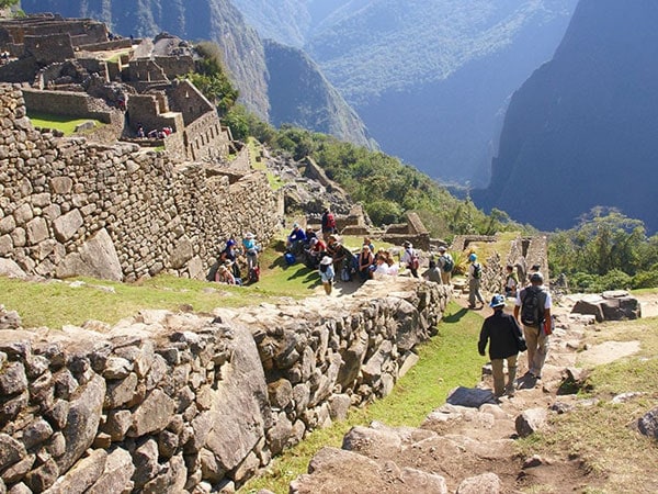 How (and Why) to Get International Experience in School